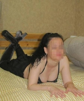 Со мной ты погрузишься в мир страсти и наслаждения. Мои услуги включают эротический массаж, классический секс, оральный секс и многое другое. Я готова исполнить все твои фантазии и желания. Мои возможности безграничны, особенно когда речь заходит о доставлении настоящего удовольствия. Позволь себе расслабиться и насладиться моими нежными прикосновениями. Великолепные отзывы клиентов говорят о моих незабываемых услугах. Ты можешь посмотреть мои фото ниже и убедиться, что я та, кто доставит тебе истинное наслаждение. Жду твоего звонка, чтобы сделать наше свидание незабываемым. 💋 Елена